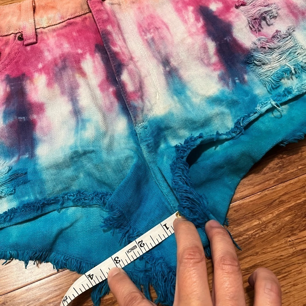 Urban Outfitters BDG tie-dye high rise cheeky distressed jean shorts. Size 27 - Picture 9 of 10